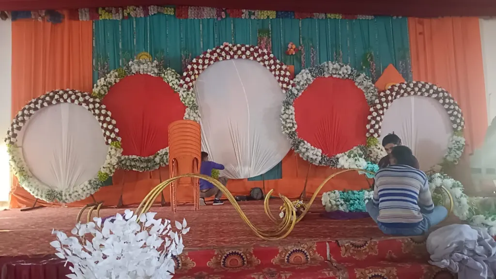 Floral Ring Stage Setup